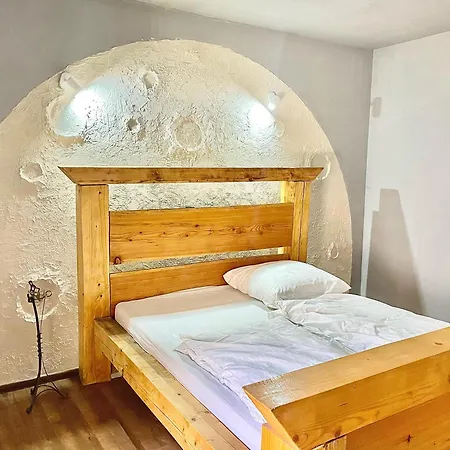 Suputnyk Bed and breakfast Rakhiv